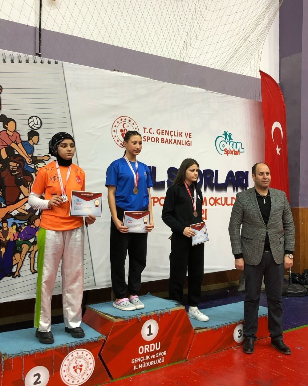 Genç Sporcular Türkiye Kick Boks Şampiyonası’ndan Madalyalarla Döndü