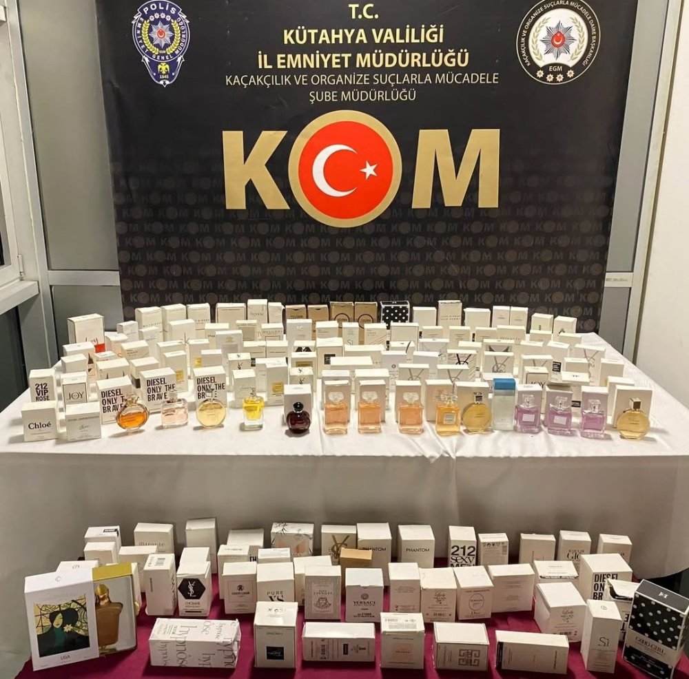 194 Adet Gümrük Kaçağı Parfüm Ele Geçirildi