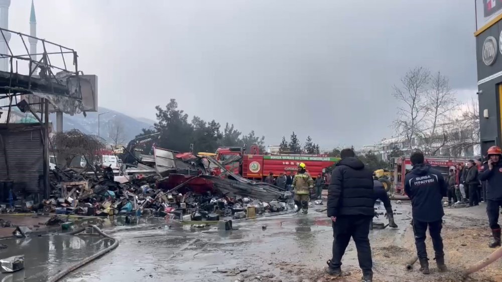 Yağ Deposundaki Yangın Söndürüldü