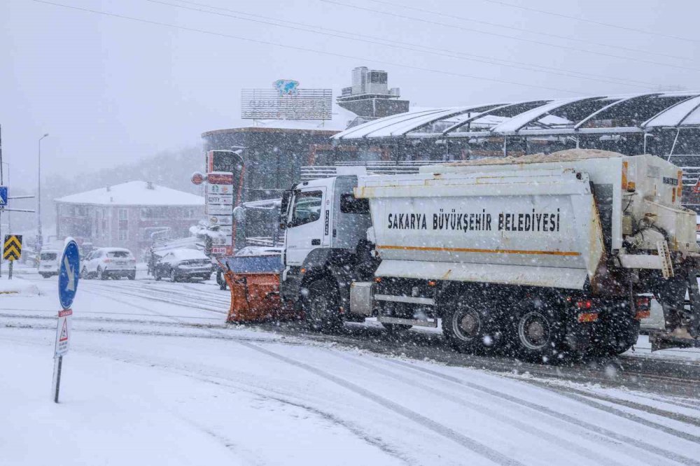 Kar Sebebi İle Kapanan 34 Grup Yolu Ulaşıma Açıldı