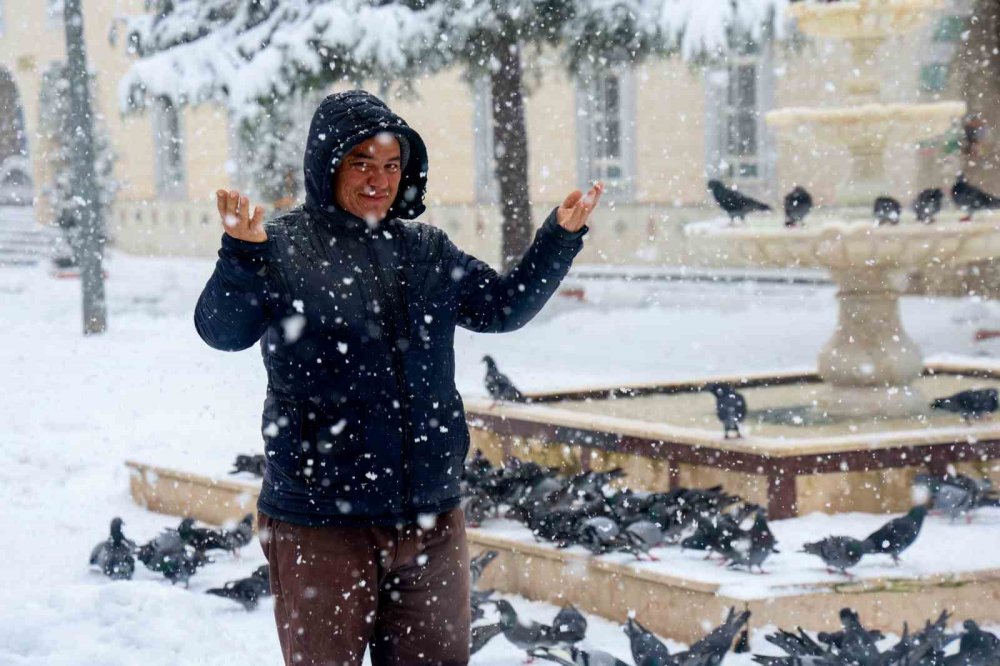 Soğuk Havada Yürek Isıtan Görüntü