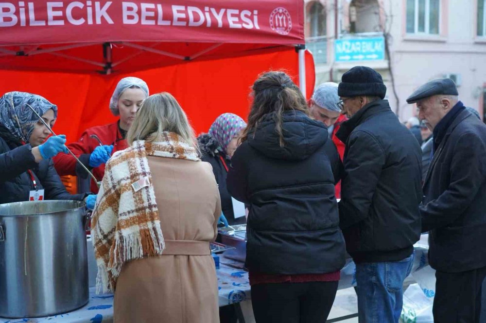 Bilecik’te İftar Yemeğine Binlerce Kişi Katıldı