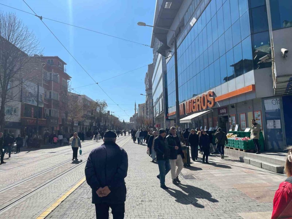 Güneşli Havanın Etkisiyle Vatandaşlar Yoğunluk Oluşturdu