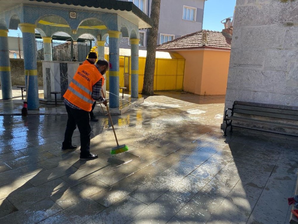 Camilerde Ramazan Temizliği