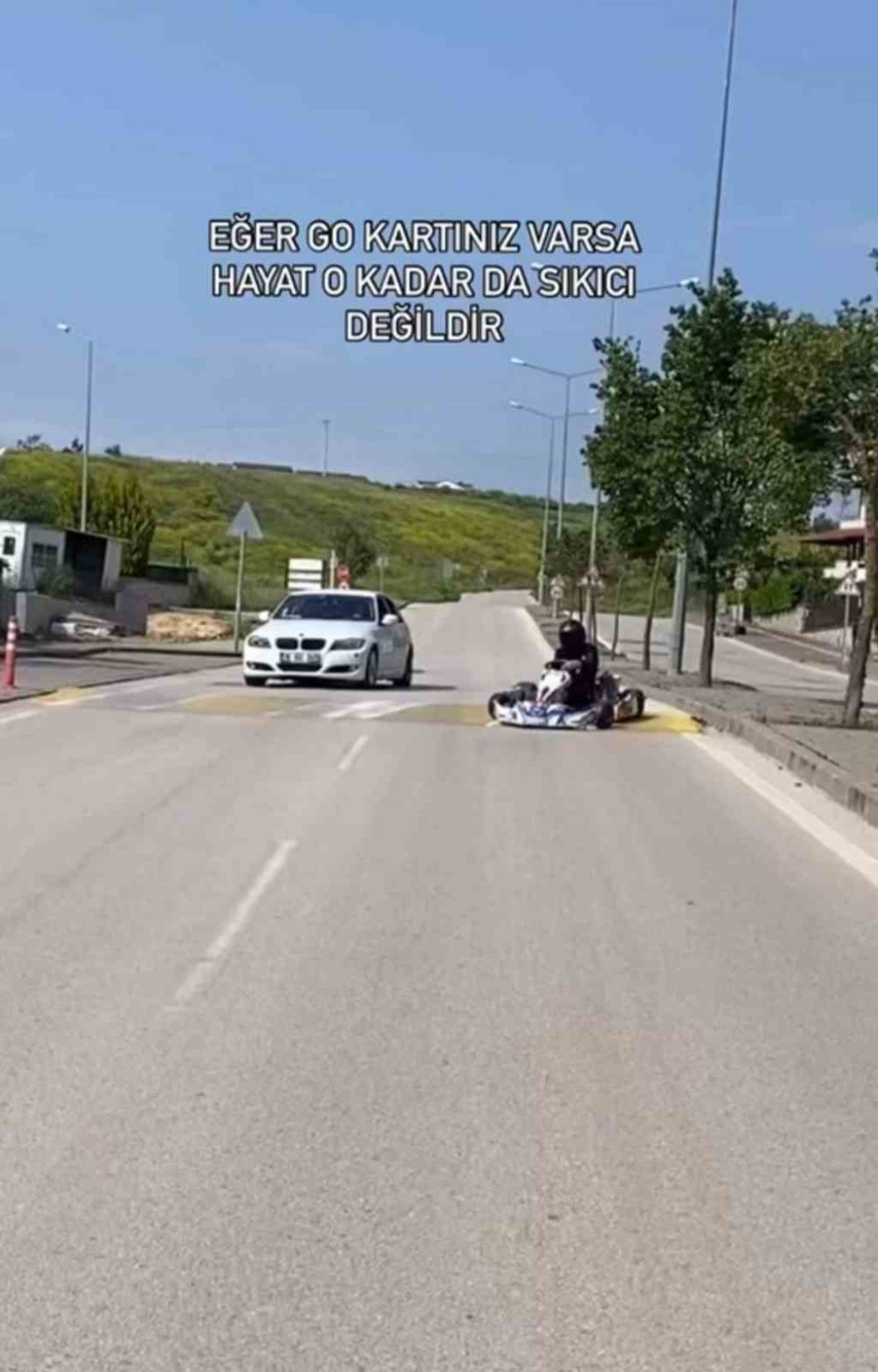 Go Kart Sürücüsü Trafiğe Çıkıp Drift Attı