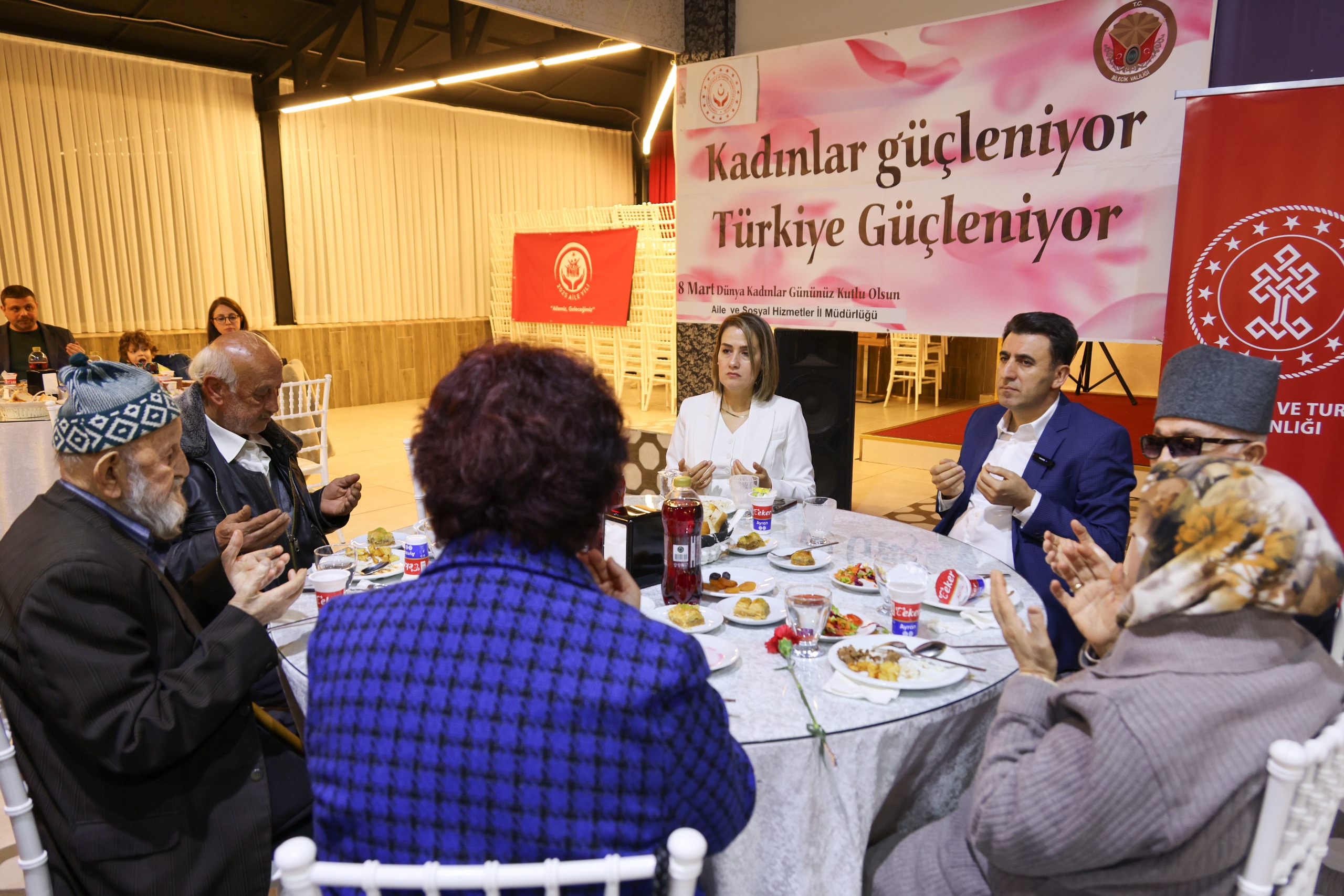 bilecikte-anlamli-iftar1.jpg