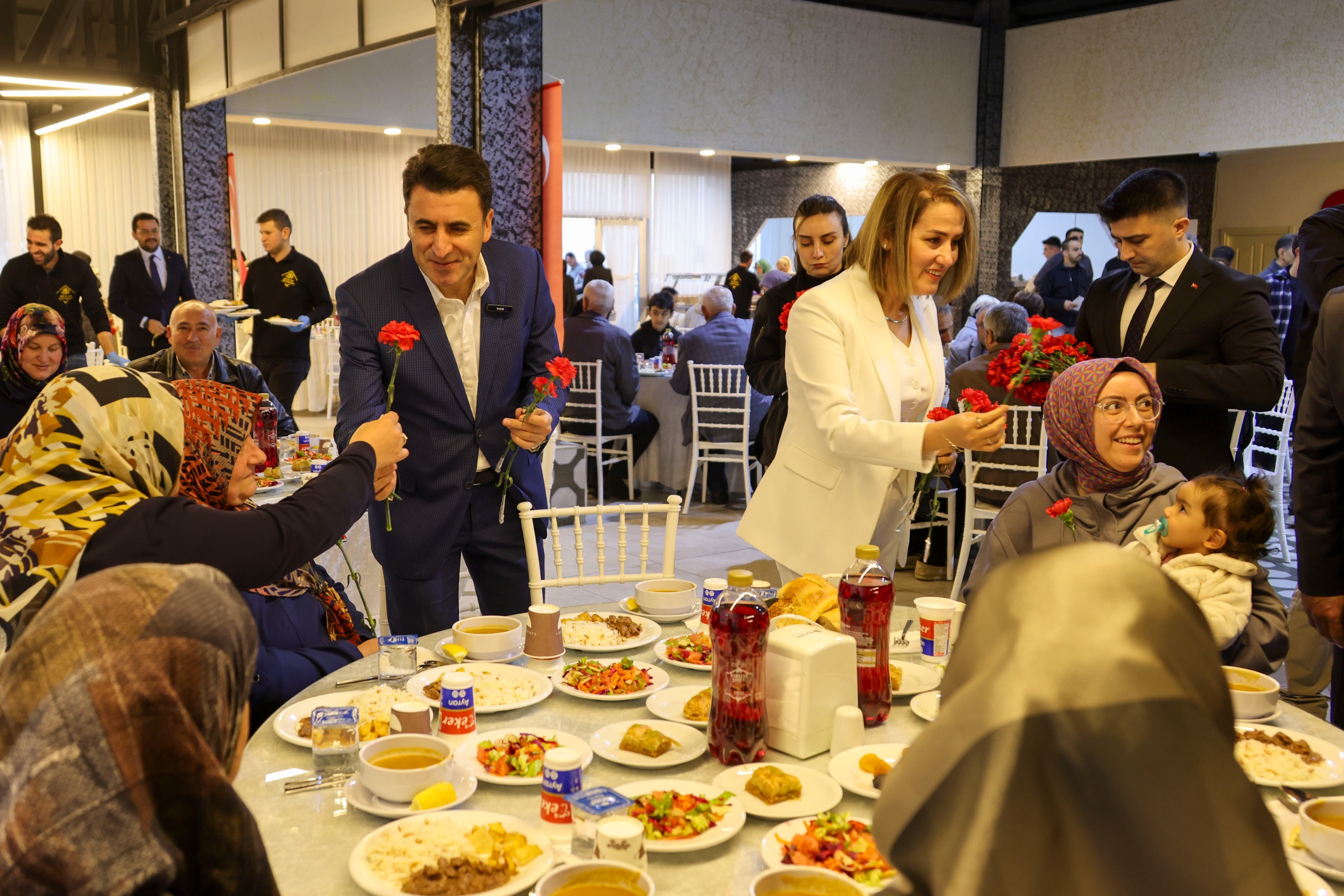 bilecikte-anlamli-iftar3.jpg