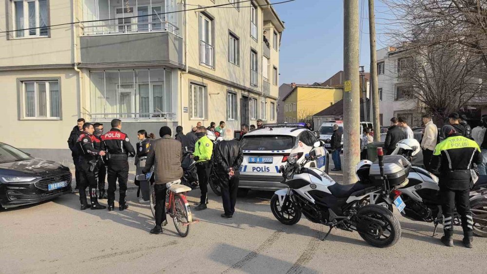 Polisin ’dur’ İhtarından Kaçan Otomobil, Uyuşturucu Yuvası Çıktı