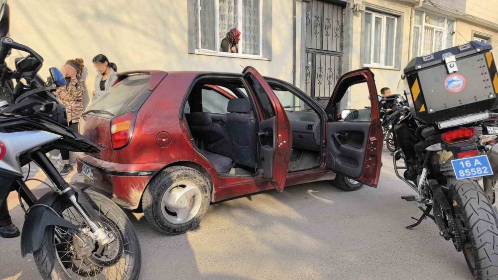 Polisin ’dur’ İhtarından Kaçan Otomobil, Uyuşturucu Yuvası Çıktı