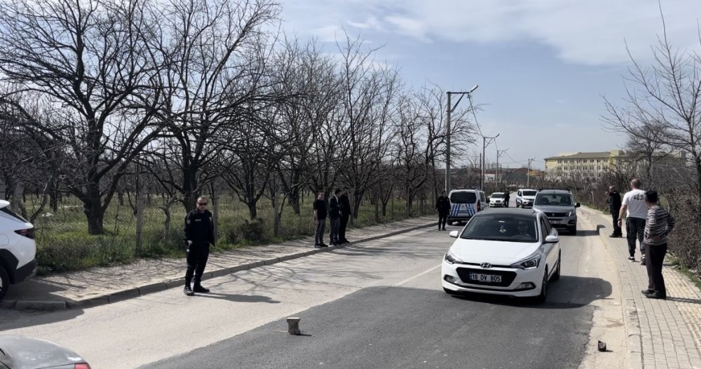 Lise Öğrencisini Darp Edip, Pompalı Tüfekle Vurdular