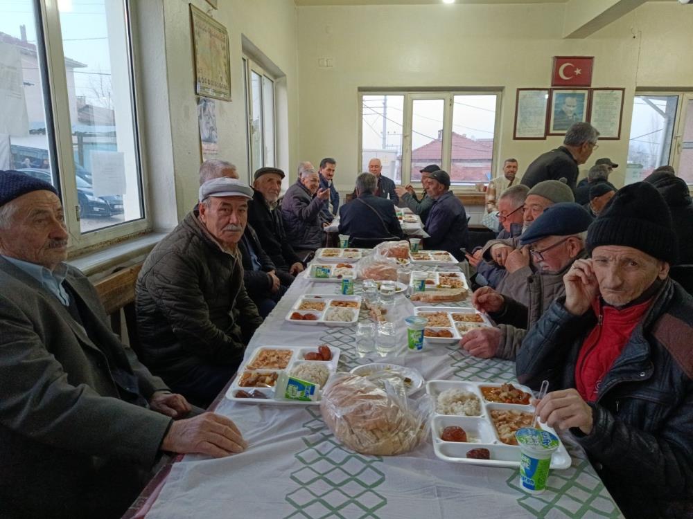 bu-koyde-kimse-evde-iftar-yapmiyor.jpg