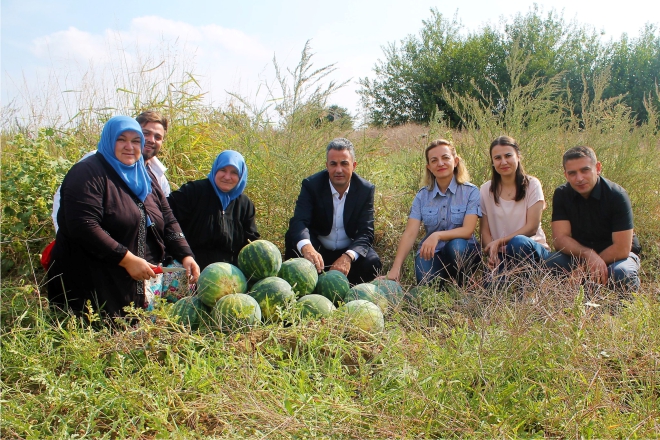 sari-karpuz-hasadi-yapildi3.jpg